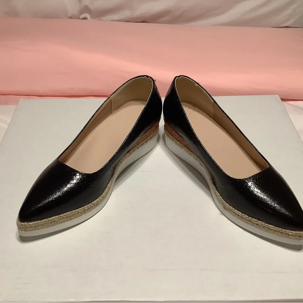 Black Pointed-Toe Women’s wedge with Espadrille Trim